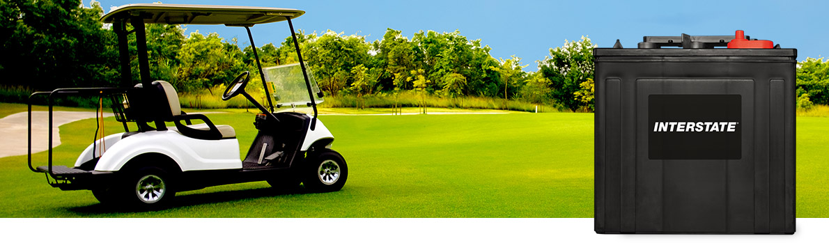 Imagen de carro de golf con una batería de la línea M de Interstate